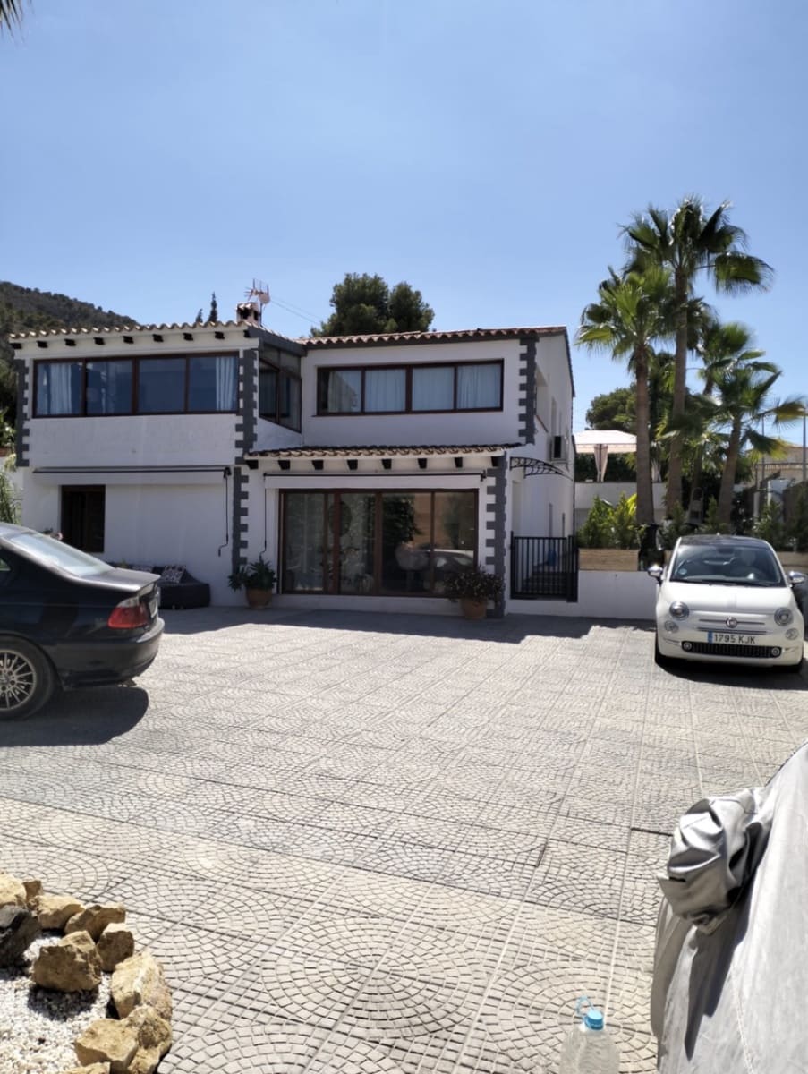 4 soverom Villa til salgs i Albir med svømmebasseng garasje - € 790 000 (Ref: 8823801)