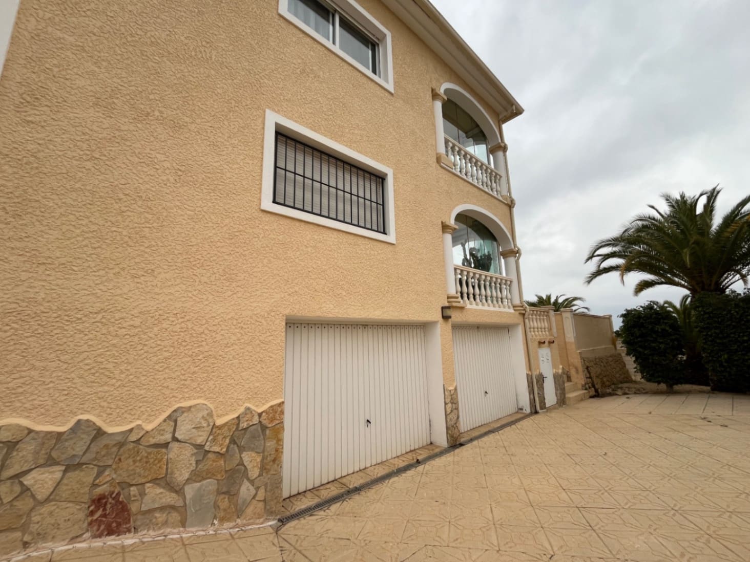 2 sypialnia Willa do wynajęcia w La Nucia z basenem garażem - 1 600 € (Ref: 8826475)