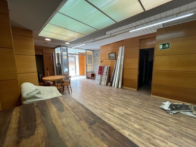 Kommersiell til leie i Polop - € 700 (Ref: 8903869)