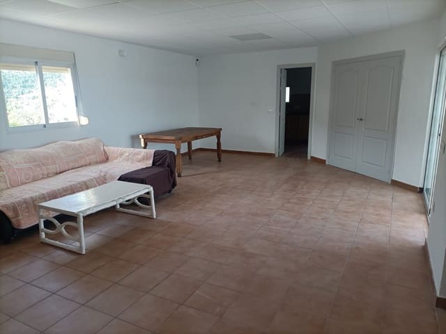 4 bedroom Villa for sale in Callosa d'En Sarrià with pool garage - € 325,000 (Ref: 8969364)