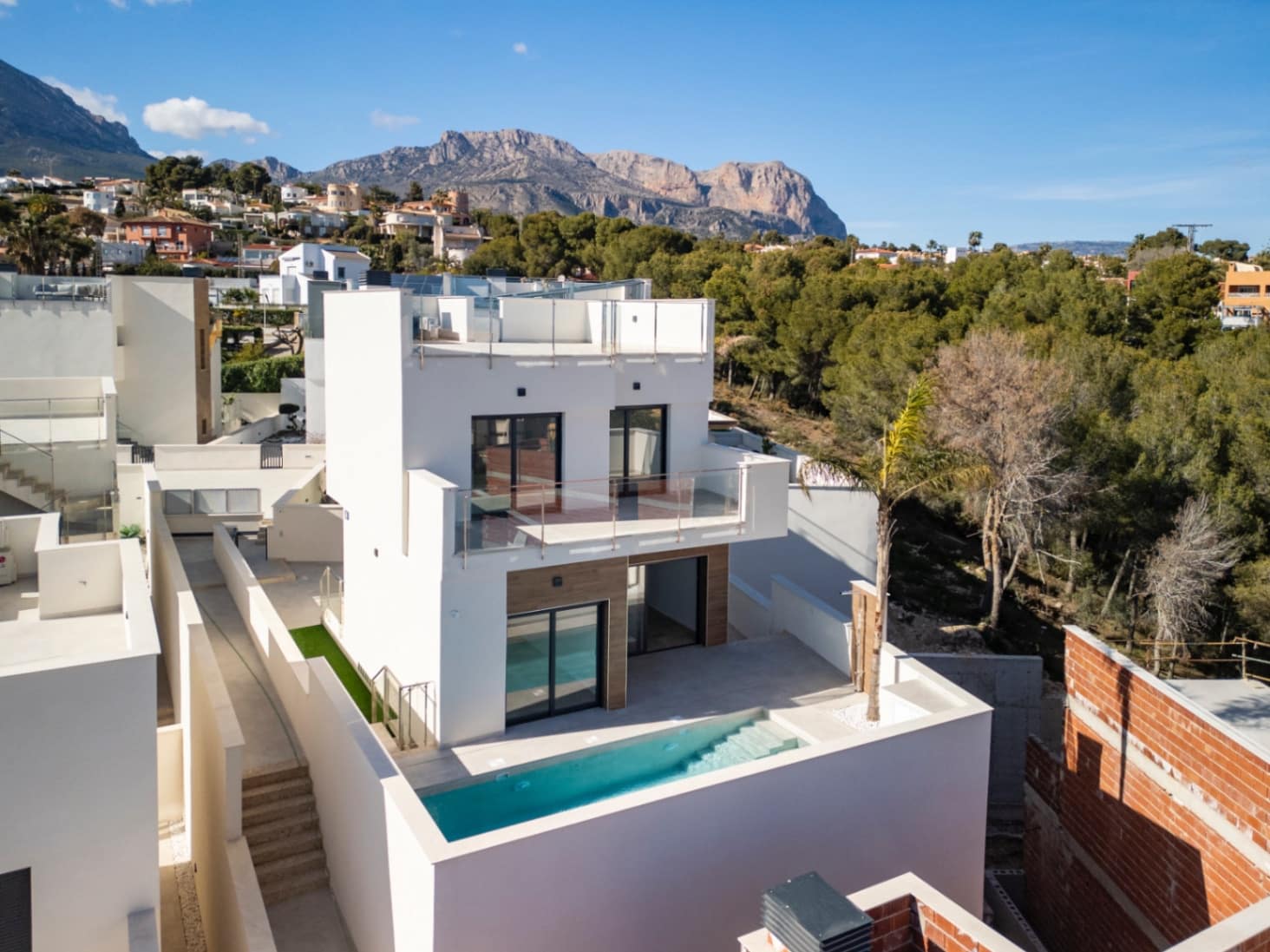 4 Zimmer Villa zu verkaufen in La Nucia mit Pool Garage - 466.572 € (Ref: 9006558)