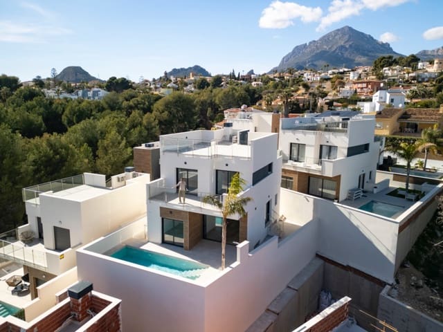 4 Zimmer Villa zu verkaufen in La Nucia mit Pool Garage - 466.572 € (Ref: 9006558)