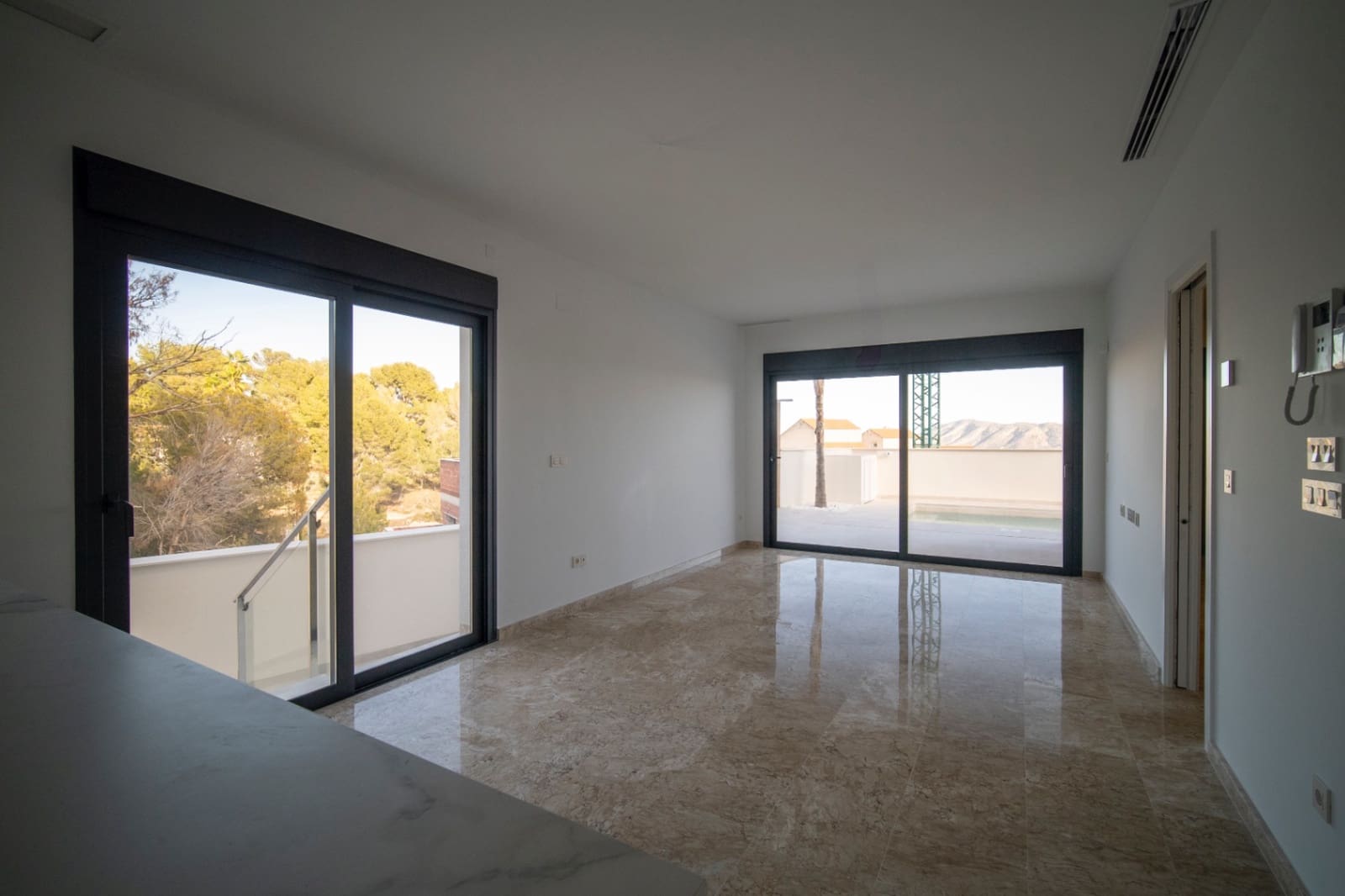 4 Zimmer Villa zu verkaufen in La Nucia mit Pool Garage - 466.572 € (Ref: 9006558)