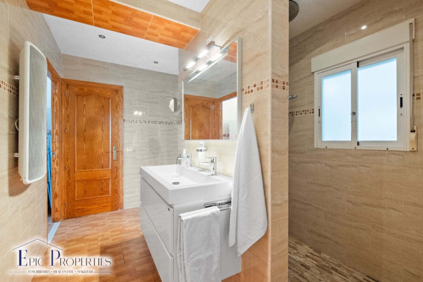 4 bedroom Villa for sale in La Nucia with pool garage - € 560,000 (Ref: 9012295)