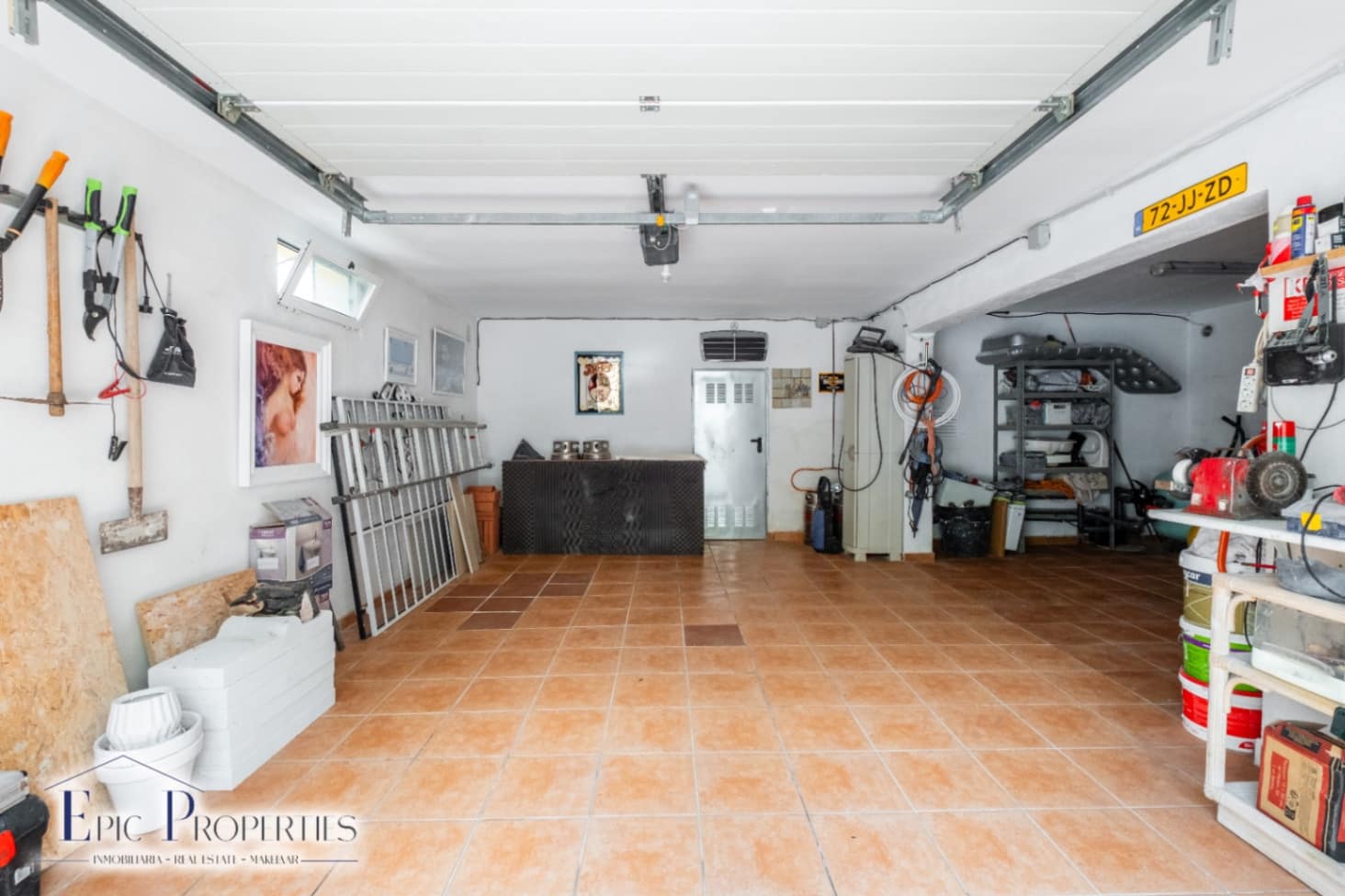 4 bedroom Villa for sale in La Nucia with pool garage - € 560,000 (Ref: 9012295)