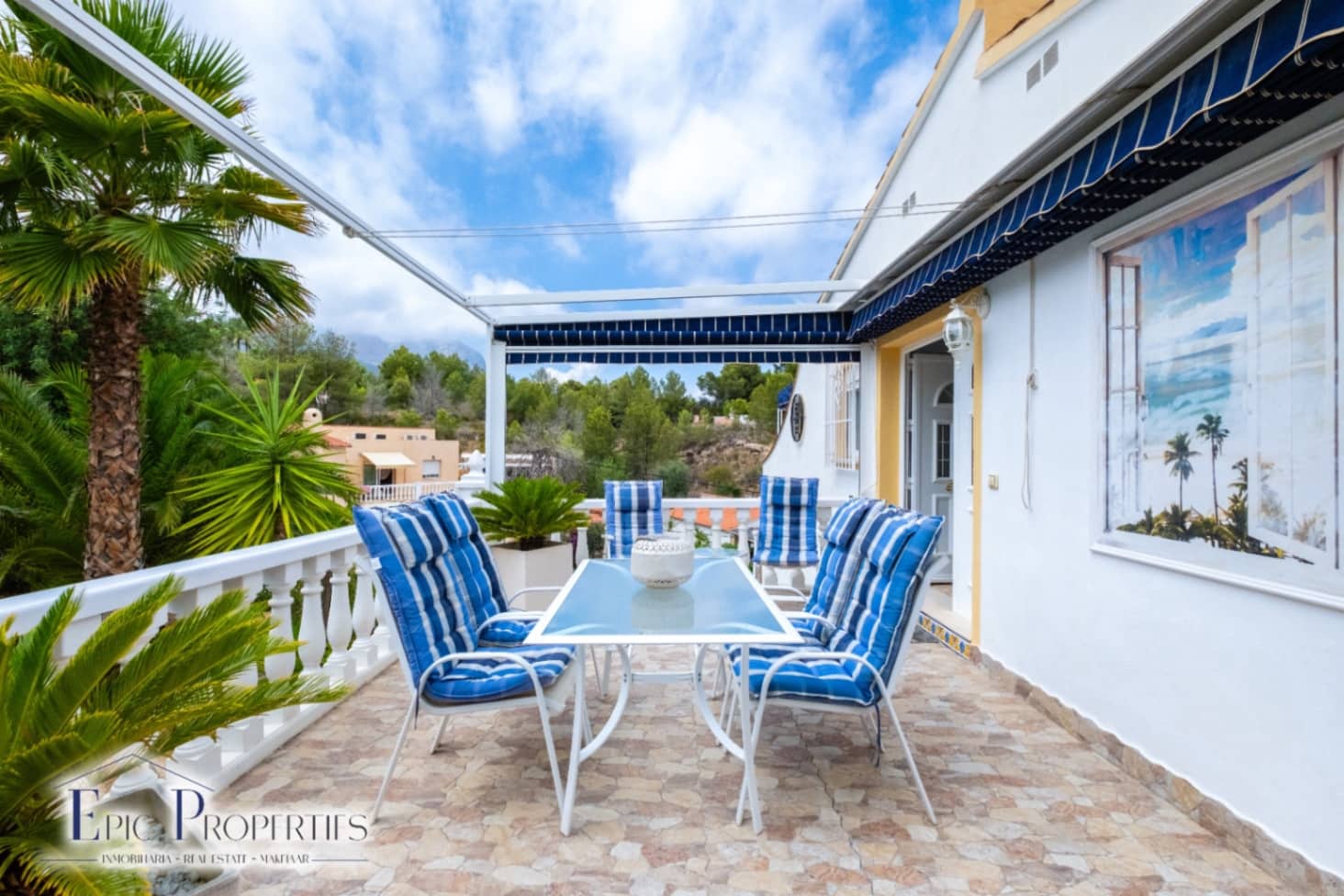 4 bedroom Villa for sale in La Nucia with pool garage - € 560,000 (Ref: 9012295)