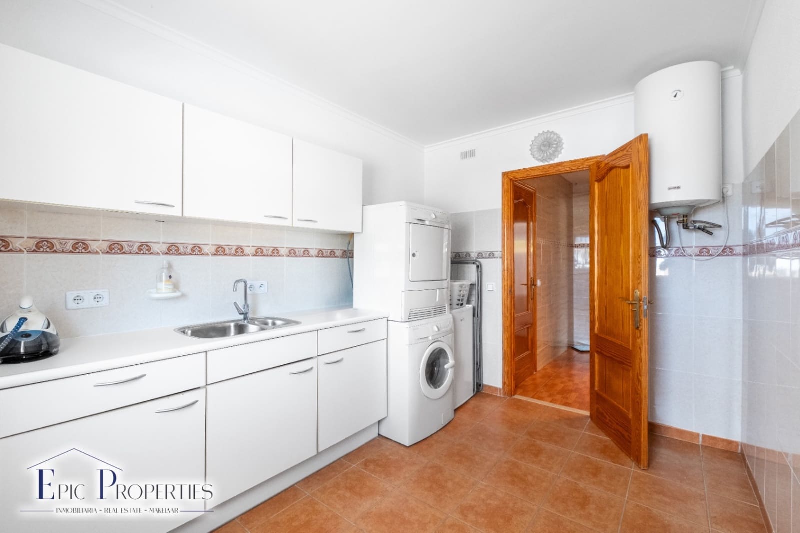 4 bedroom Villa for sale in La Nucia with pool garage - € 560,000 (Ref: 9012295)