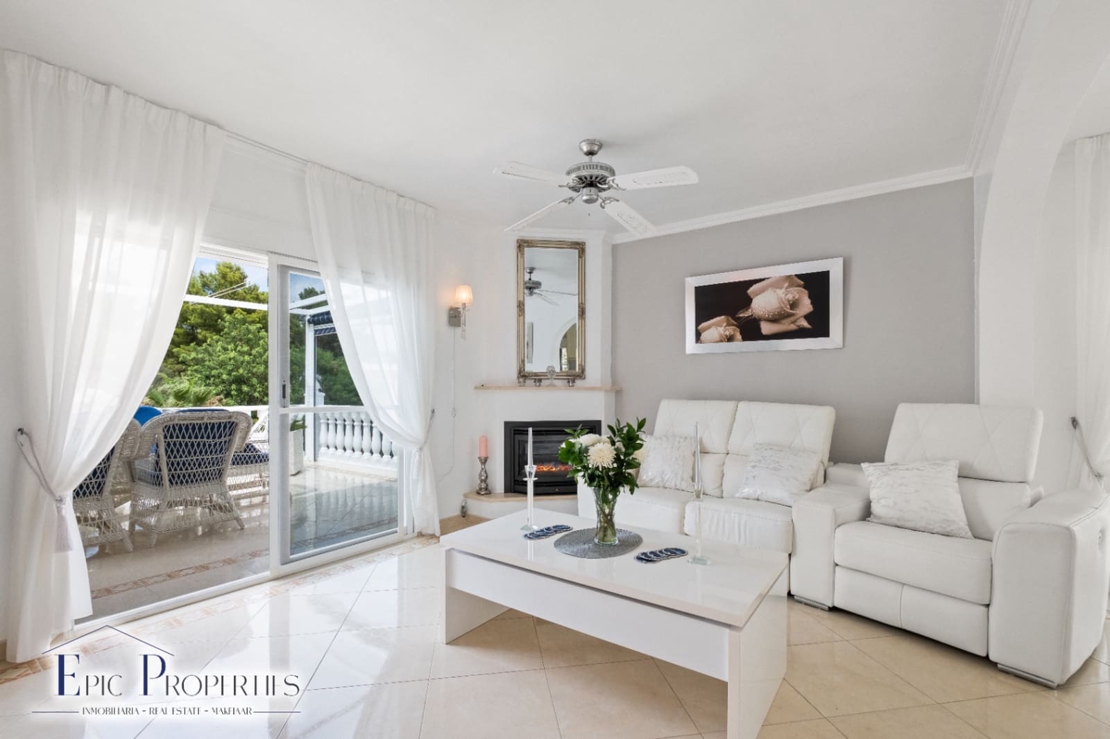 4 bedroom Villa for sale in La Nucia with pool garage - € 560,000 (Ref: 9012295)