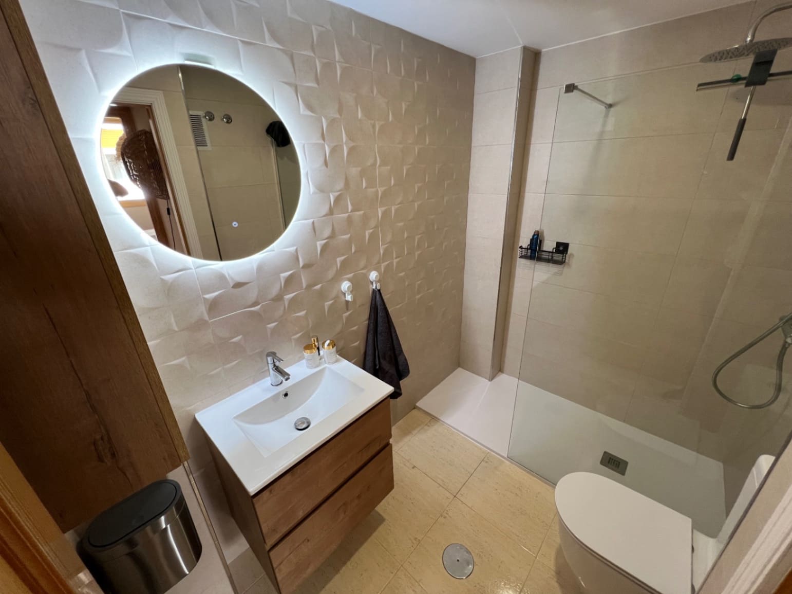 2 soveværelse Lejlighed til salg i Chirles med garage - € 169.500 (Ref: 9015635)