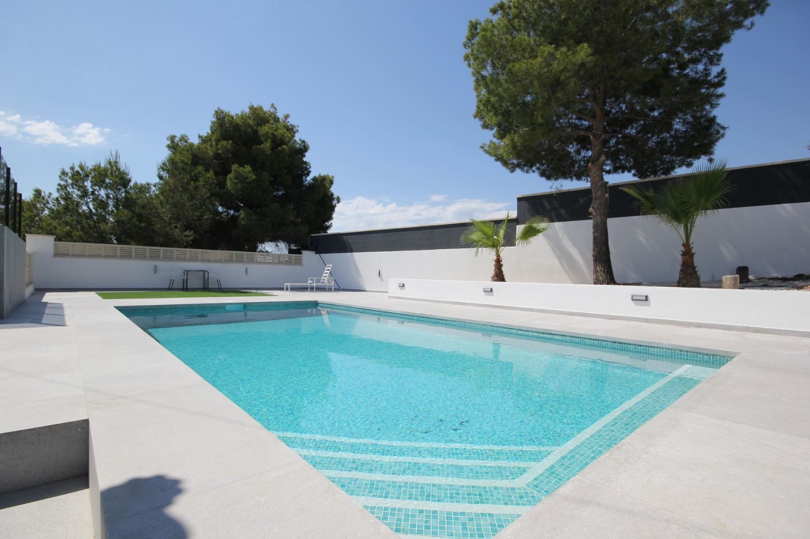 5 Zimmer Villa zu verkaufen in La Nucia mit Pool Garage - 1.350.000 € (Ref: 9051725)