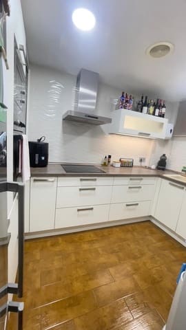 Apartamento de 4 habitaciones en Alfaz del Pi / L'Alfàs del Pi en alquiler con piscina - 1.650 € (Ref: 9051726)