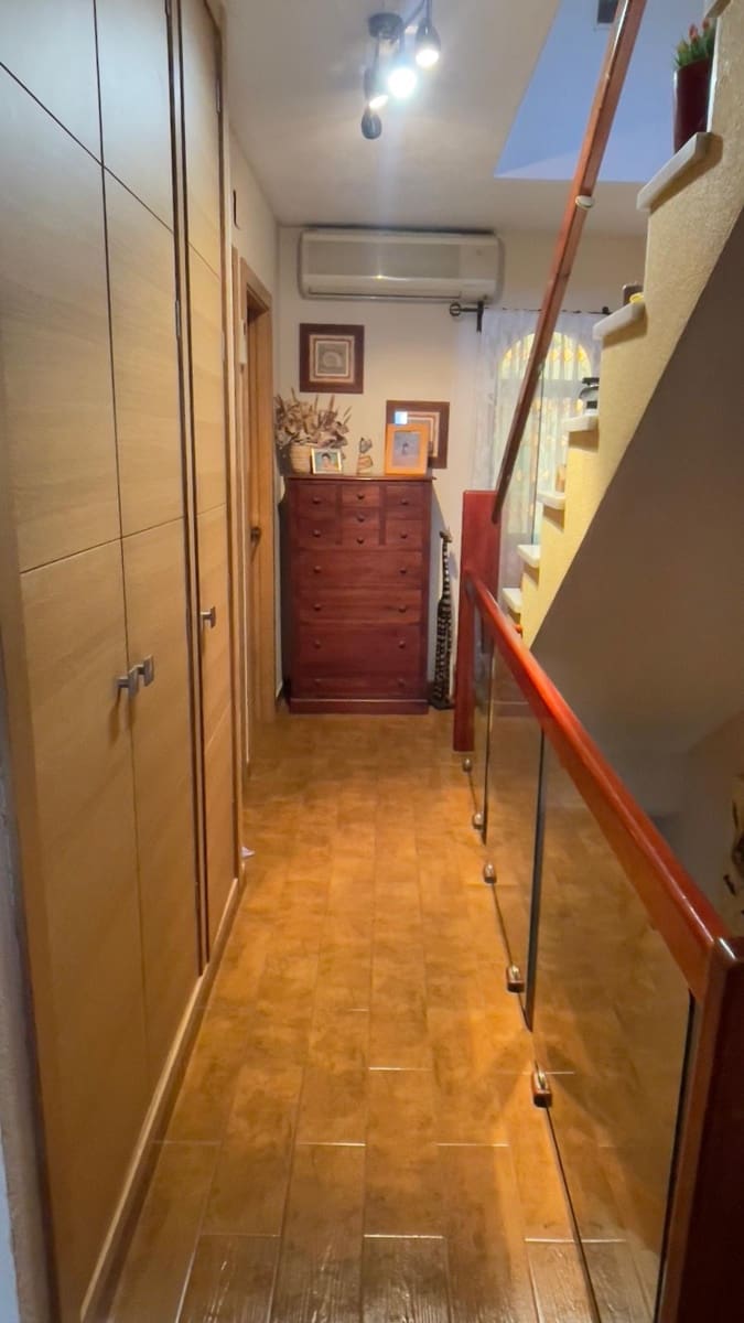 Apartamento de 4 habitaciones en Alfaz del Pi / L'Alfàs del Pi en alquiler con piscina - 1.650 € (Ref: 9051726)