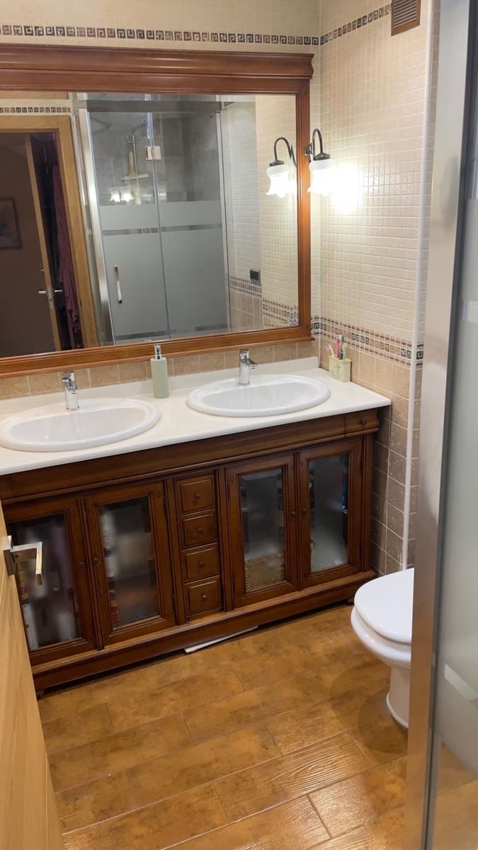 Apartamento de 4 habitaciones en Alfaz del Pi / L'Alfàs del Pi en alquiler con piscina - 1.650 € (Ref: 9051726)