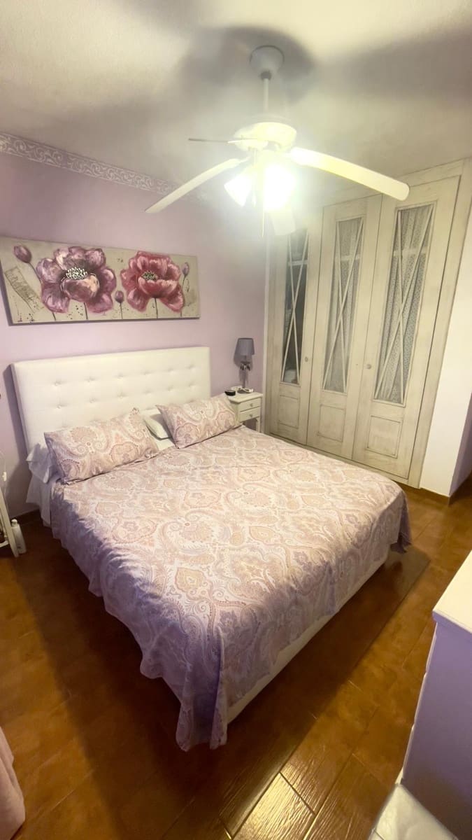 Apartamento de 4 habitaciones en Alfaz del Pi / L'Alfàs del Pi en alquiler con piscina - 1.650 € (Ref: 9051726)