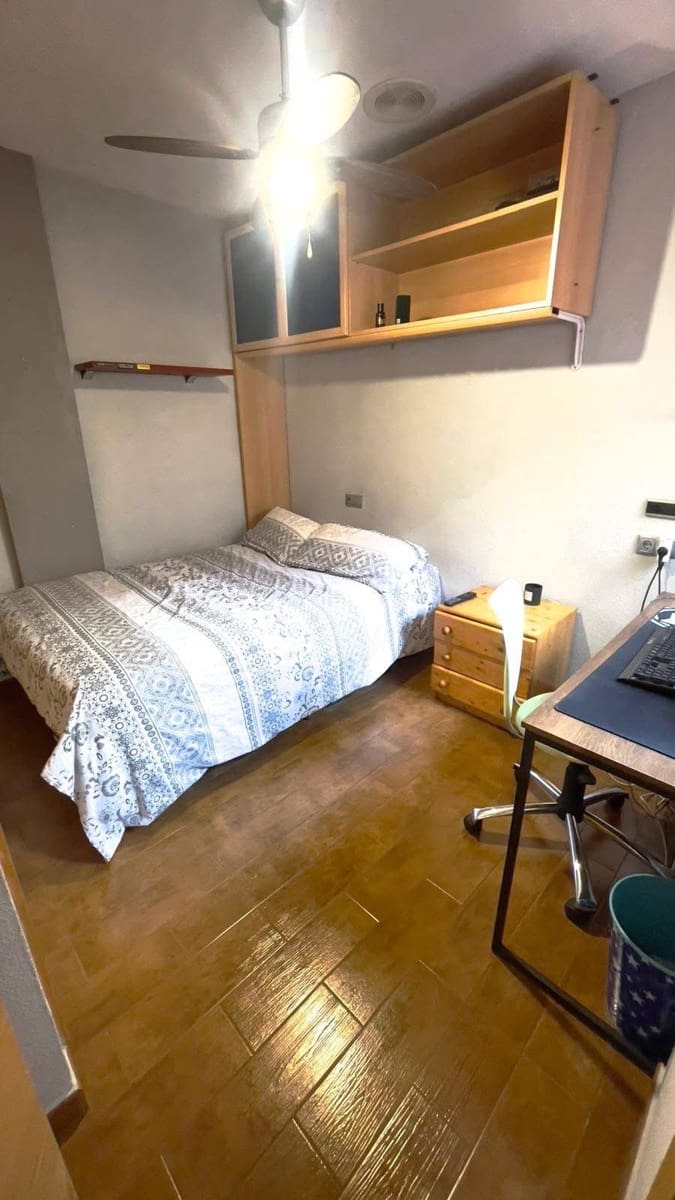 Apartamento de 4 habitaciones en Alfaz del Pi / L'Alfàs del Pi en alquiler con piscina - 1.650 € (Ref: 9051726)