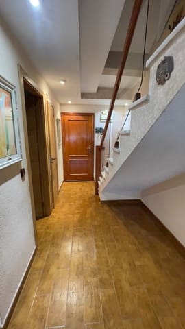 Apartamento de 4 habitaciones en Alfaz del Pi / L'Alfàs del Pi en alquiler con piscina - 1.650 € (Ref: 9051726)