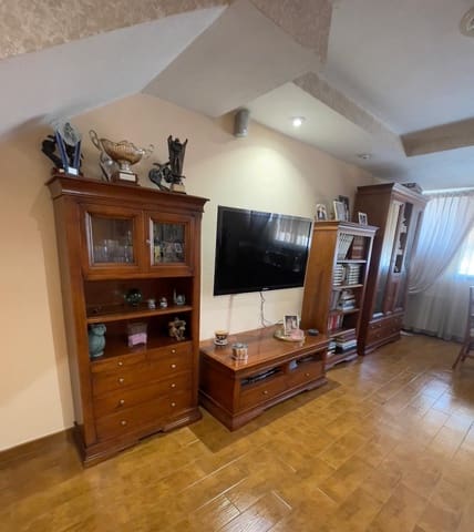 Apartamento de 4 habitaciones en Alfaz del Pi / L'Alfàs del Pi en alquiler con piscina - 1.650 € (Ref: 9051726)