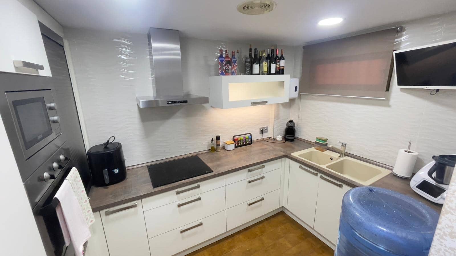 Apartamento de 4 habitaciones en Alfaz del Pi / L'Alfàs del Pi en alquiler con piscina - 1.650 € (Ref: 9051726)