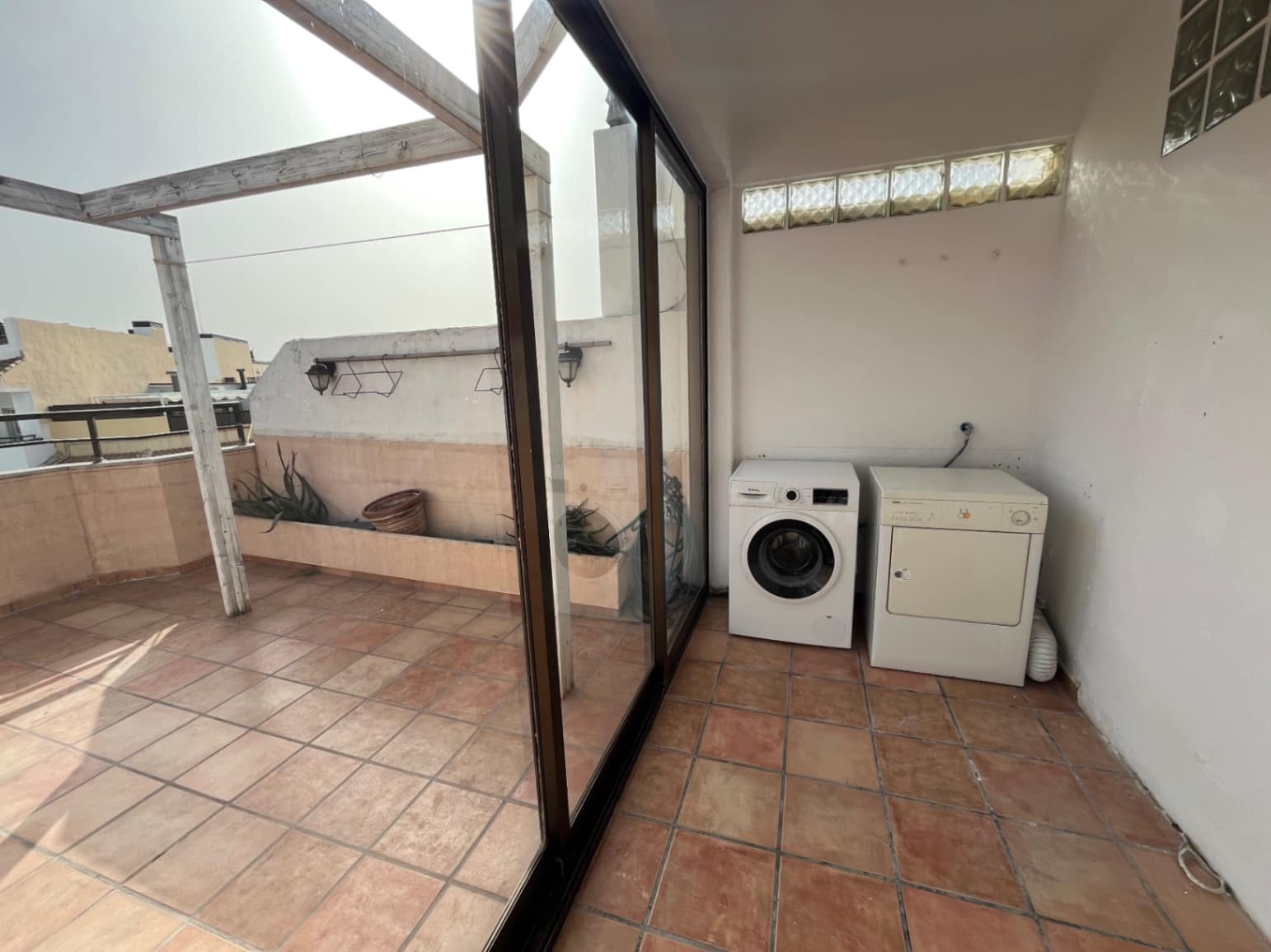 4 camera da letto Appartamento da affittare in Alfaz del Pi / L'Alfas del Pi con piscina garage - 1.650 € (Rif: 9051726)