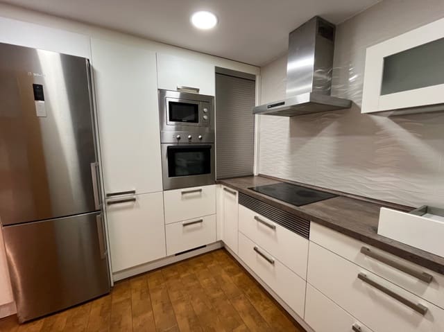 4 soverom Leilighet til leie i Alfaz del Pi / L'Alfàs del Pi med svømmebasseng garasje - € 1 650 (Ref: 9051726)