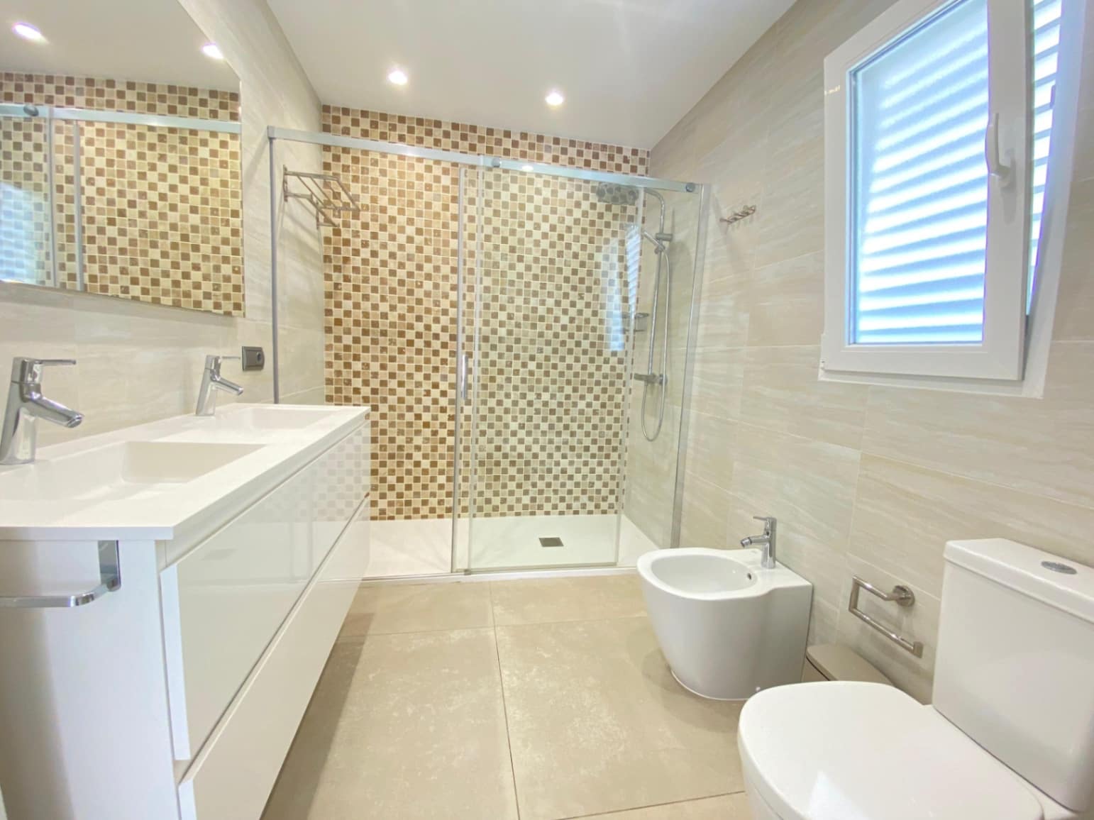 4 bedroom Villa for sale in Albir with pool garage - € 975,000 (Ref: 9074590)