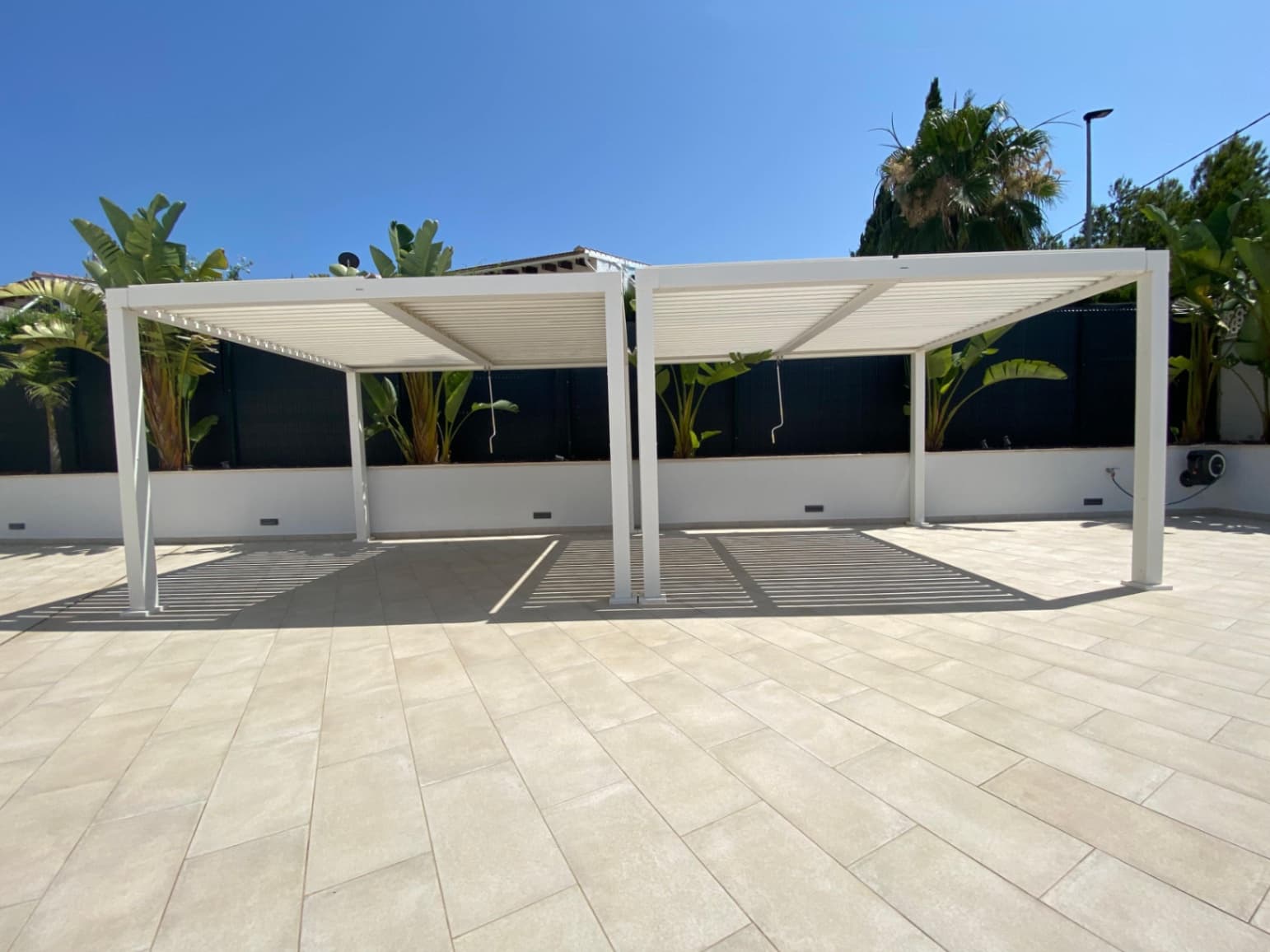 4 bedroom Villa for sale in Albir with pool garage - € 975,000 (Ref: 9074590)