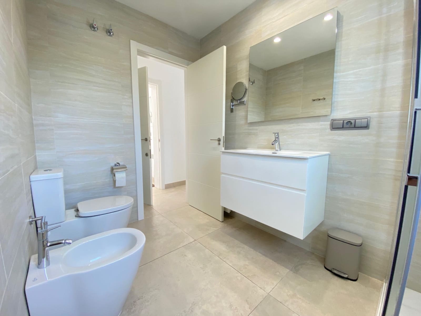 4 bedroom Villa for sale in Albir with pool garage - € 975,000 (Ref: 9074590)