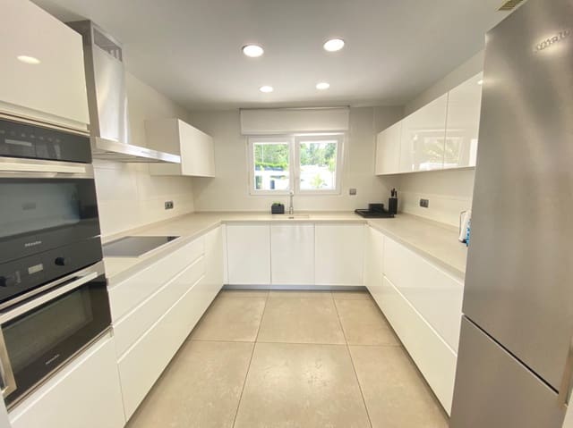 4 bedroom Villa for sale in Albir, Alfaz del Pi / L'Alfàs del Pi with pool garage - € 975,000 (Ref: 9074590)