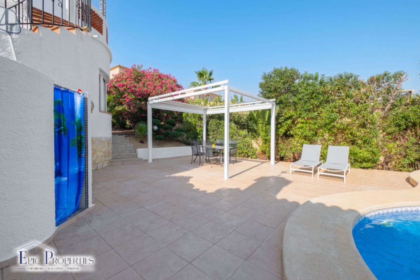 3 bedroom Villa for sale in Alfaz del Pi / L'Alfas del Pi with pool garage - € 599,000 (Ref: 9076865)