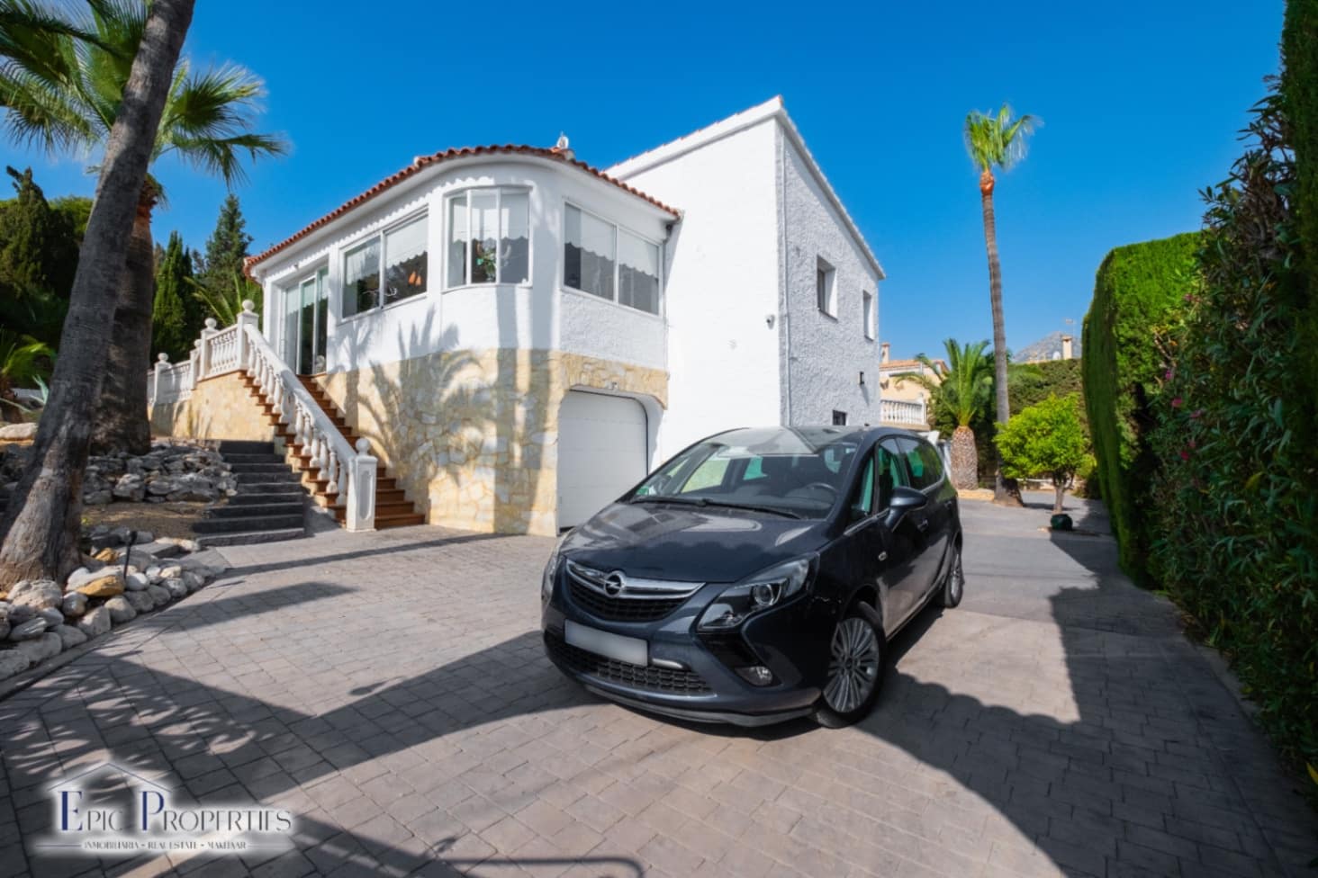 3 bedroom Villa for sale in Alfaz del Pi / L'Alfas del Pi with pool garage - € 599,000 (Ref: 9076865)