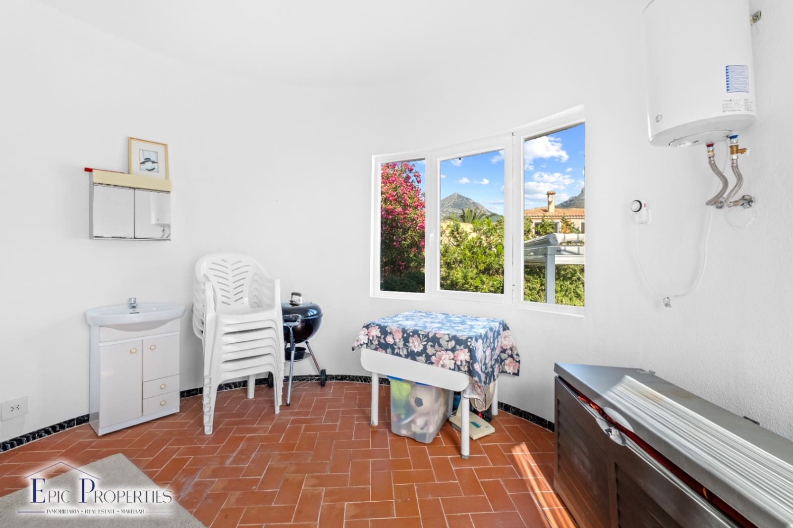 3 bedroom Villa for sale in Alfaz del Pi / L'Alfas del Pi with pool garage - € 599,000 (Ref: 9076865)