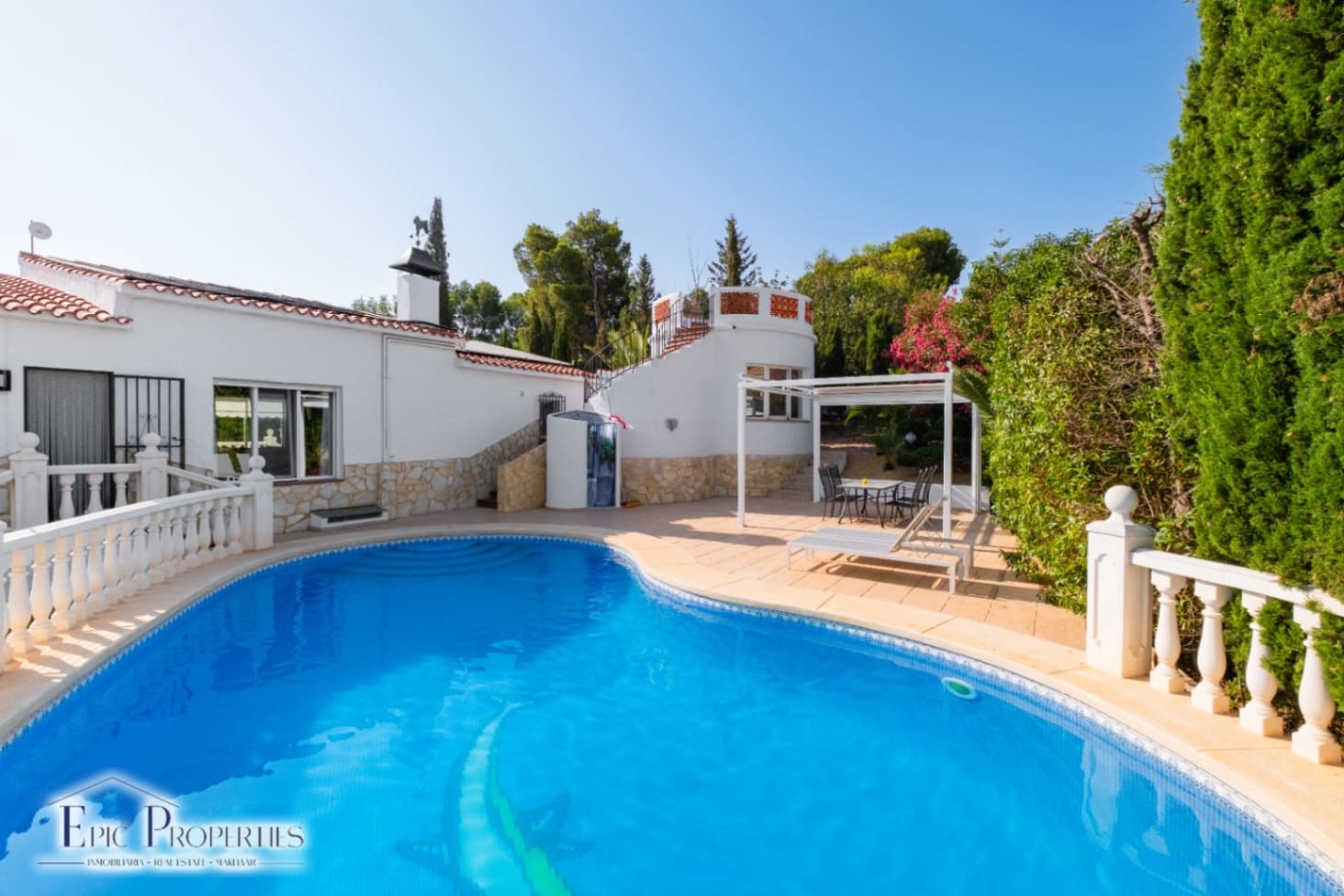 3 bedroom Villa for sale in Alfaz del Pi / L'Alfas del Pi with pool garage - € 599,000 (Ref: 9076865)
