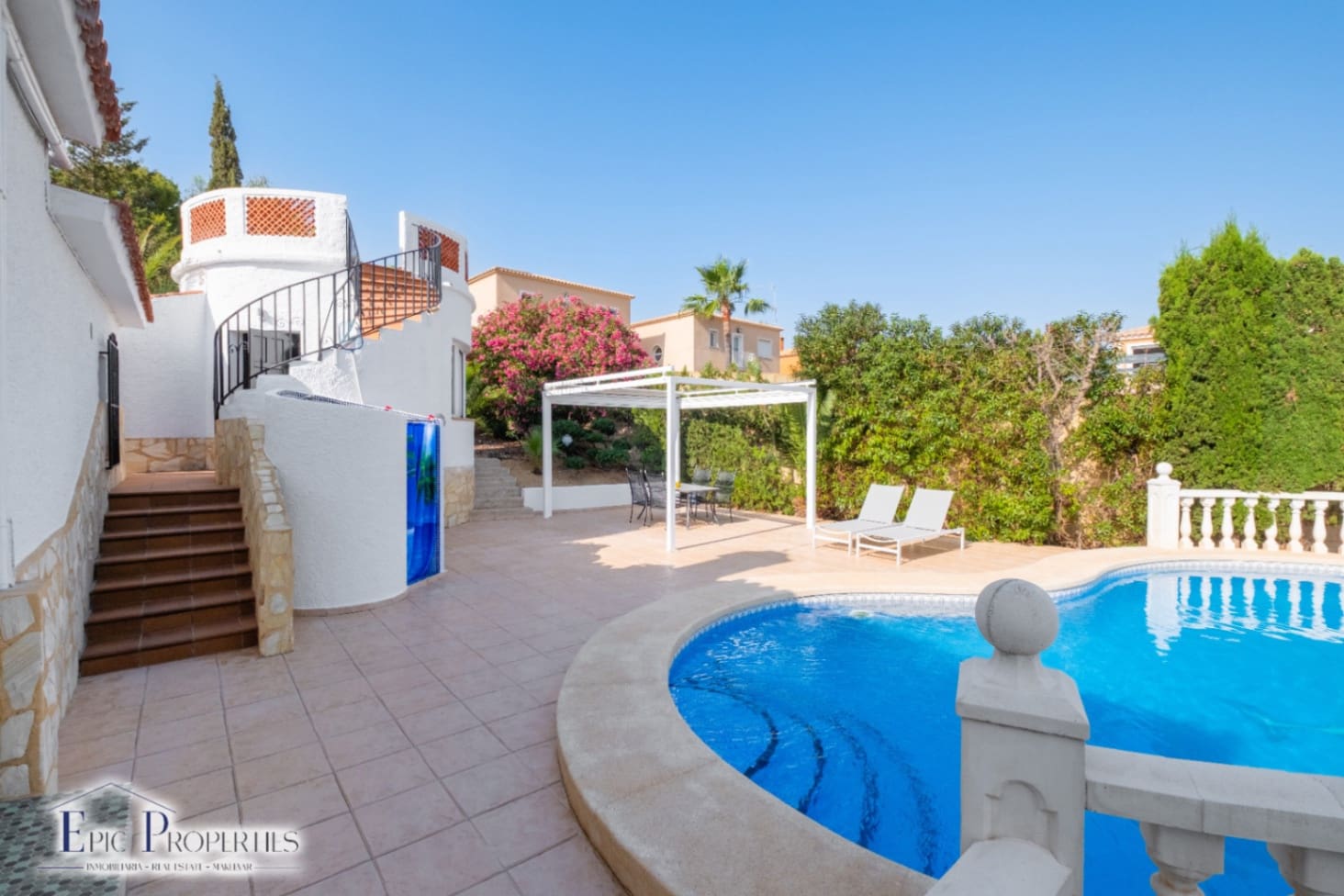3 bedroom Villa for sale in Alfaz del Pi / L'Alfas del Pi with pool garage - € 599,000 (Ref: 9076865)