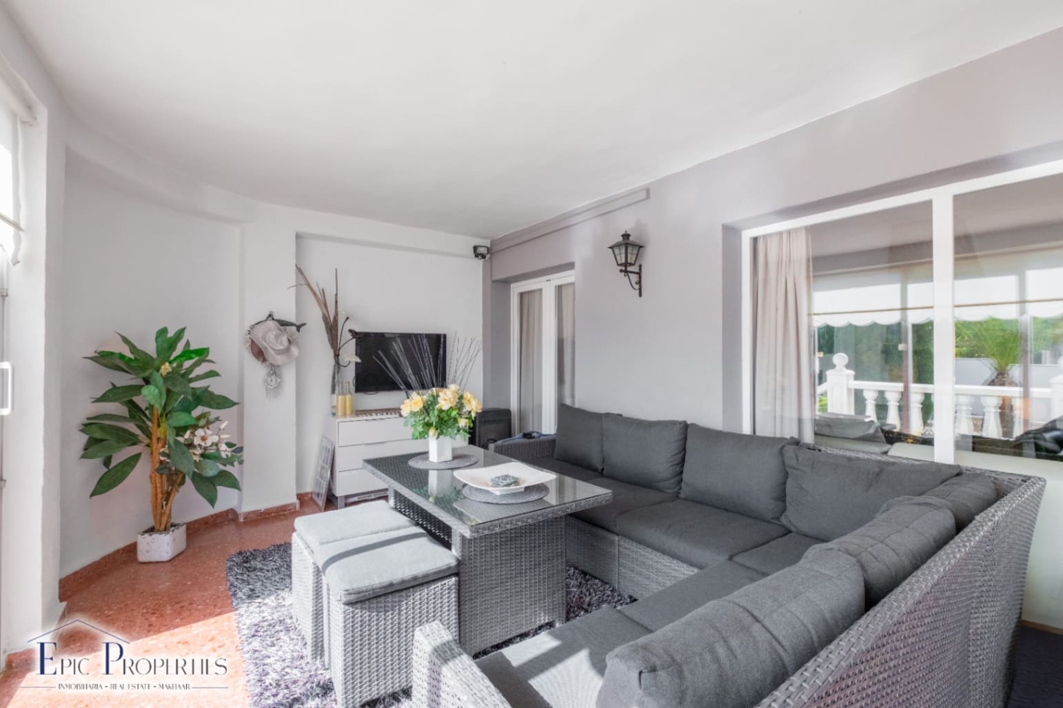 3 bedroom Villa for sale in Alfaz del Pi / L'Alfas del Pi with pool garage - € 599,000 (Ref: 9076865)