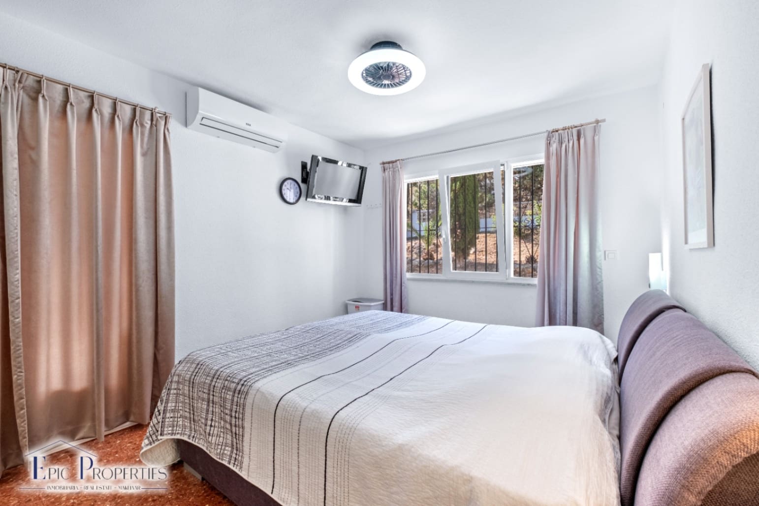 3 bedroom Villa for sale in Alfaz del Pi / L'Alfas del Pi with pool garage - € 599,000 (Ref: 9076865)