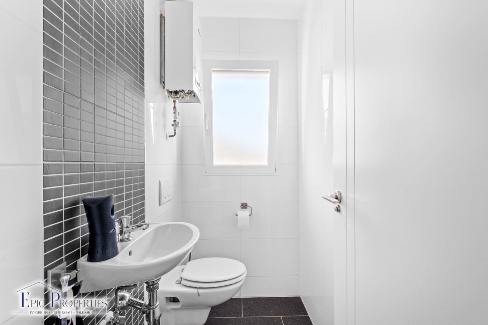 3 bedroom Villa for sale in Alfaz del Pi / L'Alfas del Pi with pool garage - € 599,000 (Ref: 9076865)