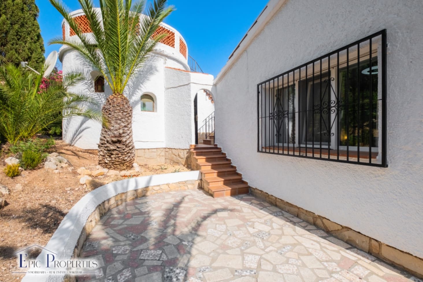 3 bedroom Villa for sale in Alfaz del Pi / L'Alfas del Pi with pool garage - € 599,000 (Ref: 9076865)