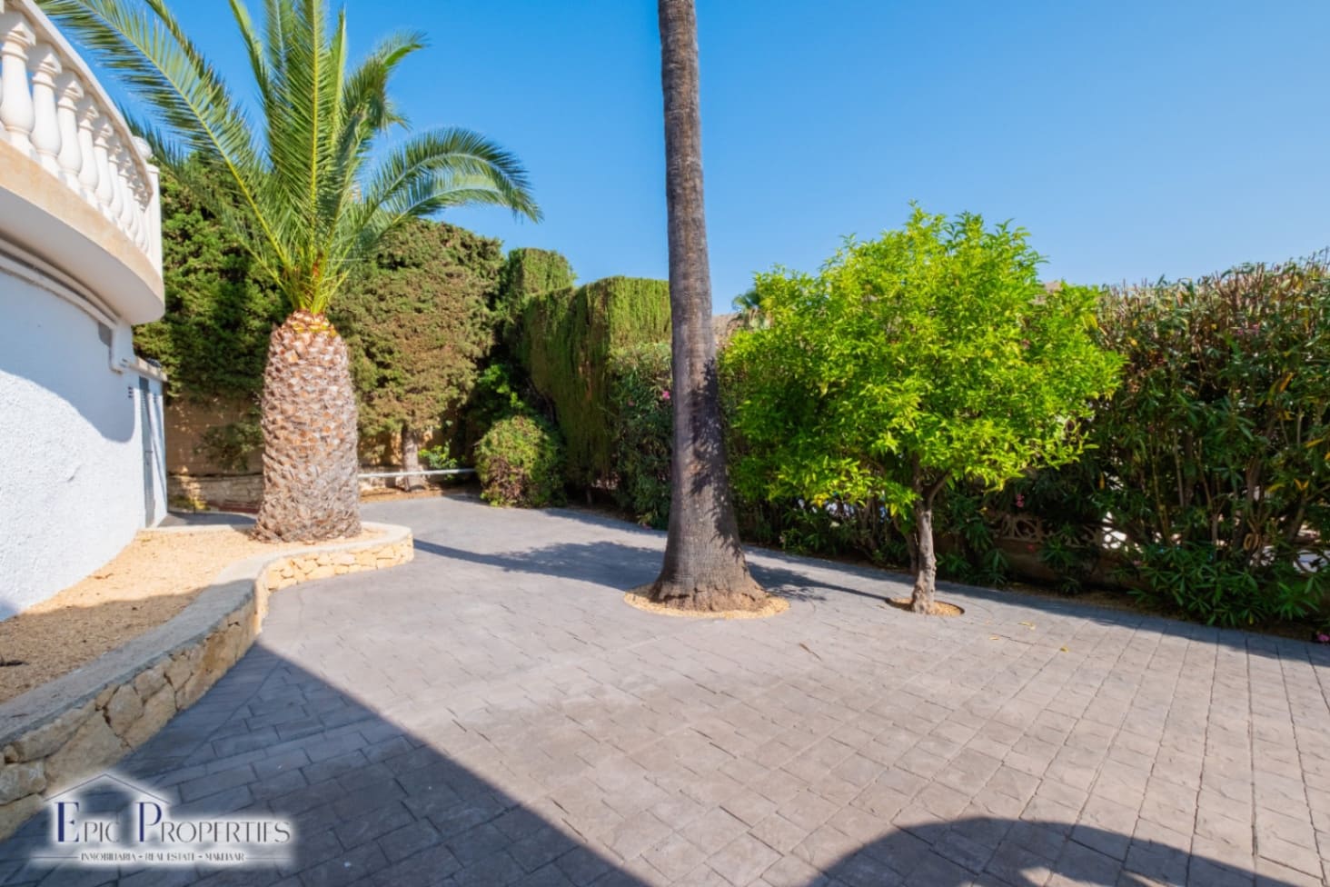 3 bedroom Villa for sale in Alfaz del Pi / L'Alfas del Pi with pool garage - € 599,000 (Ref: 9076865)