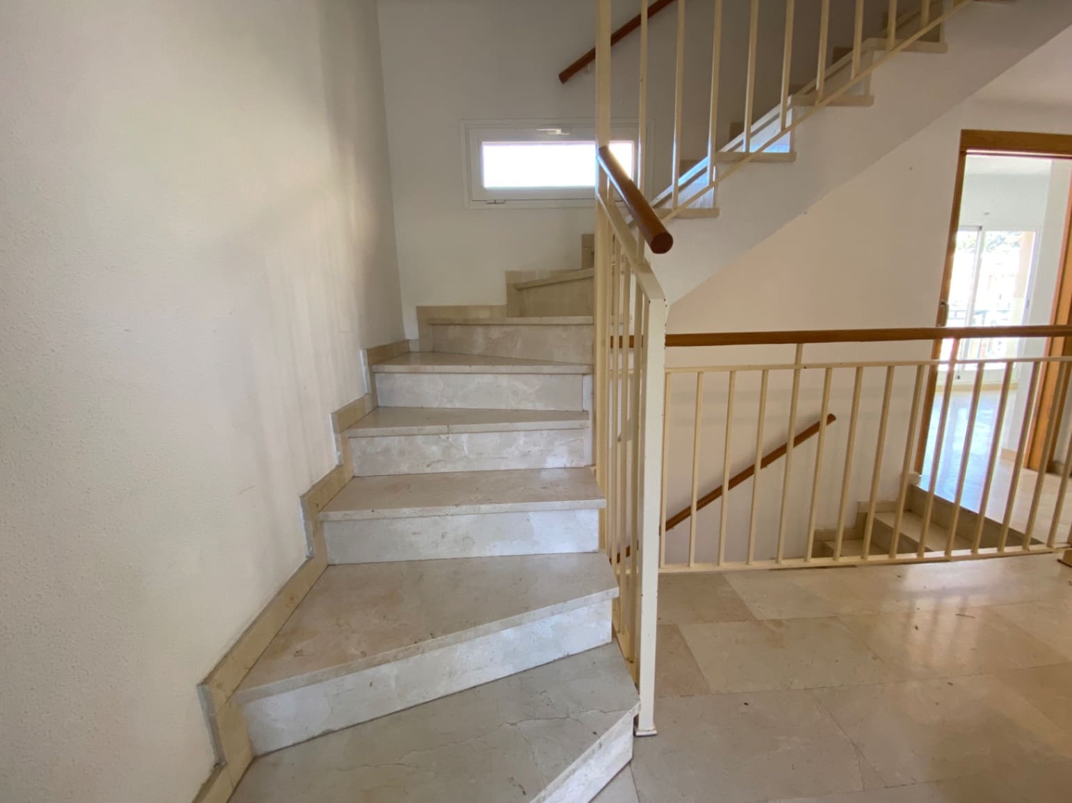 4 bedroom Villa for sale in La Nucia with garage - € 330,000 (Ref: 9133719)