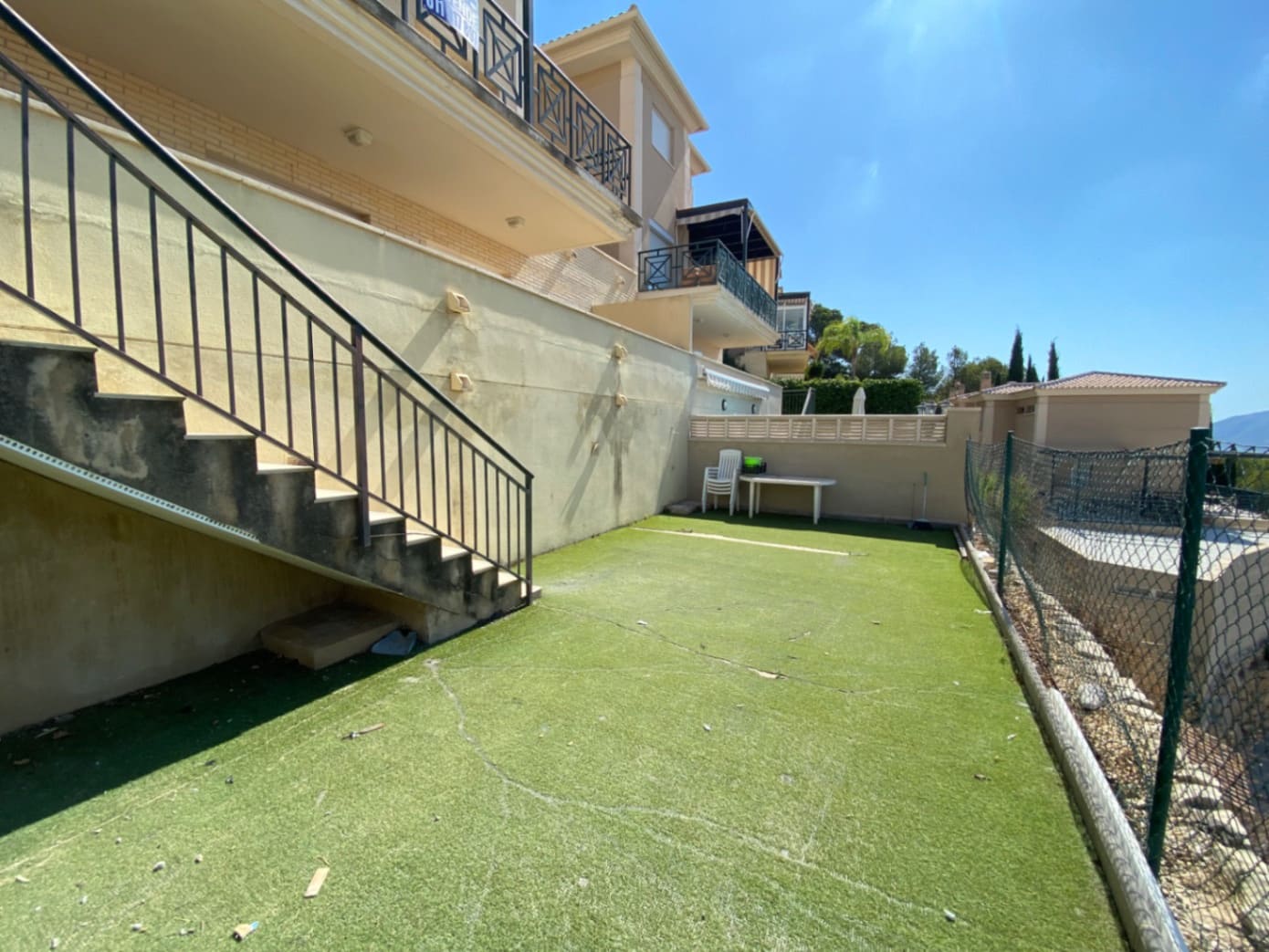 4 bedroom Villa for sale in La Nucia with garage - € 330,000 (Ref: 9133719)