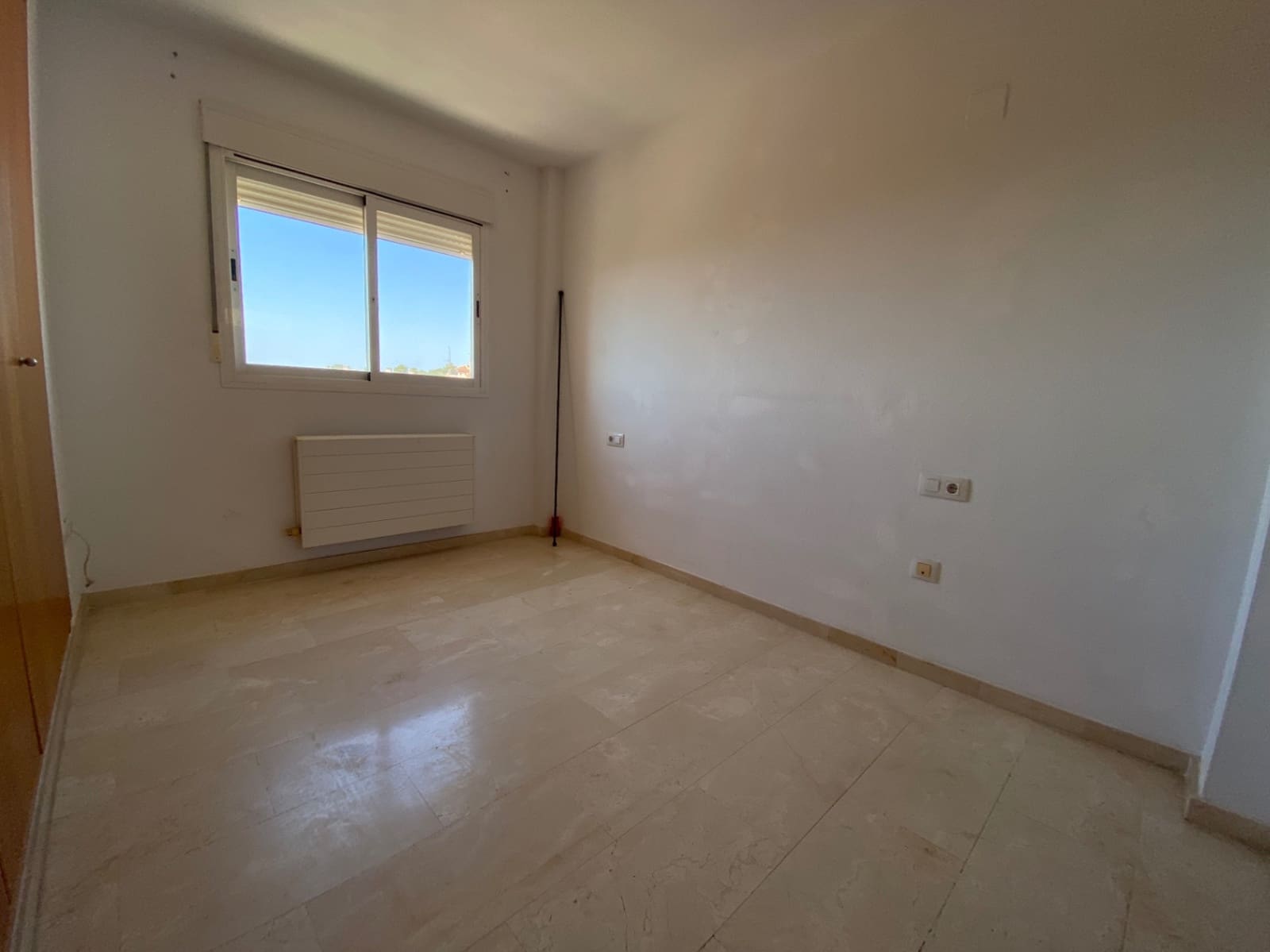 4 bedroom Villa for sale in La Nucia with garage - € 330,000 (Ref: 9133719)