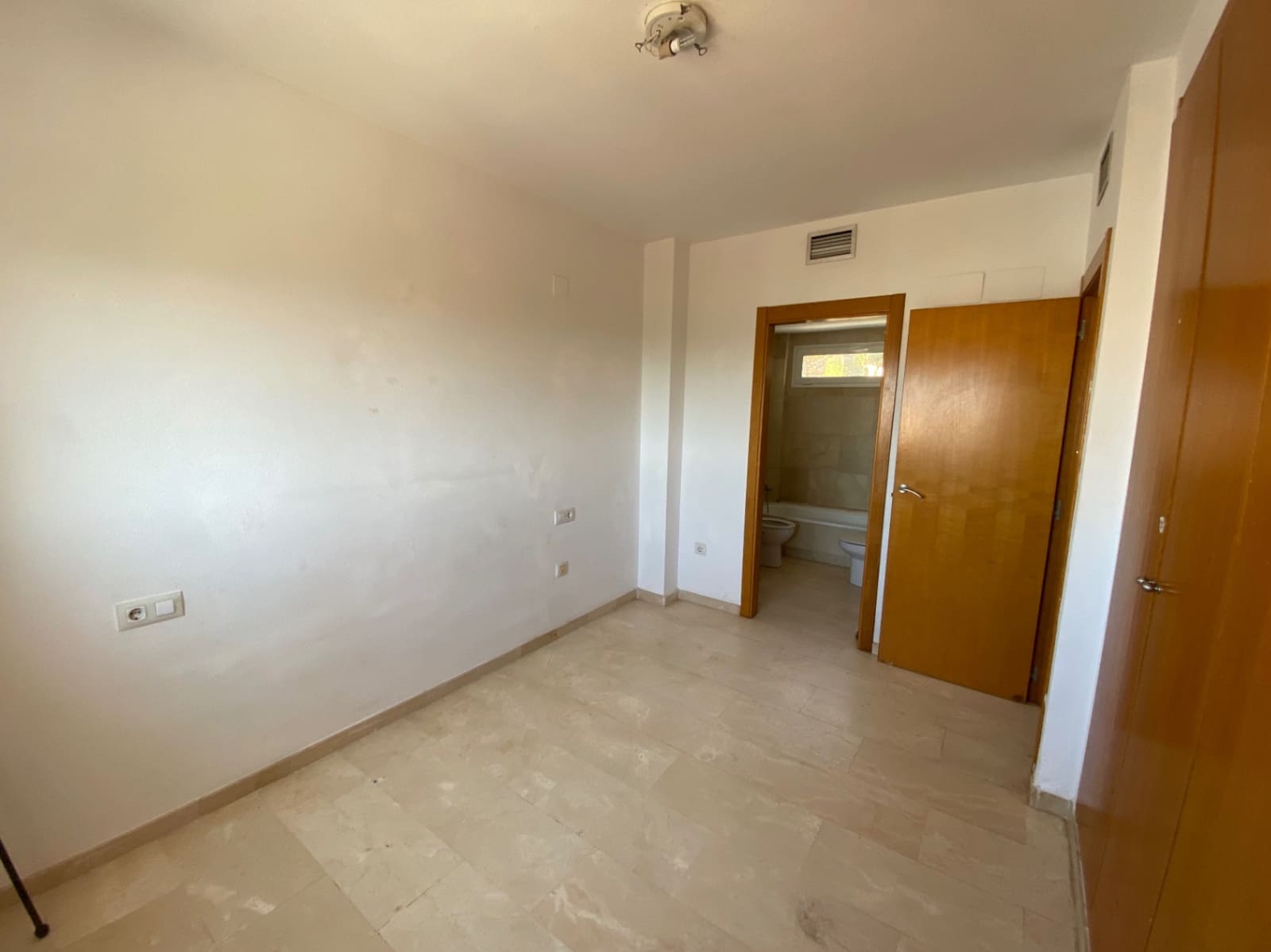 4 bedroom Villa for sale in La Nucia with garage - € 330,000 (Ref: 9133719)