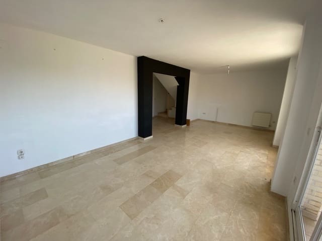 4 Zimmer Villa zu verkaufen in La Nucia mit Garage - 330.000 € (Ref: 9133719)