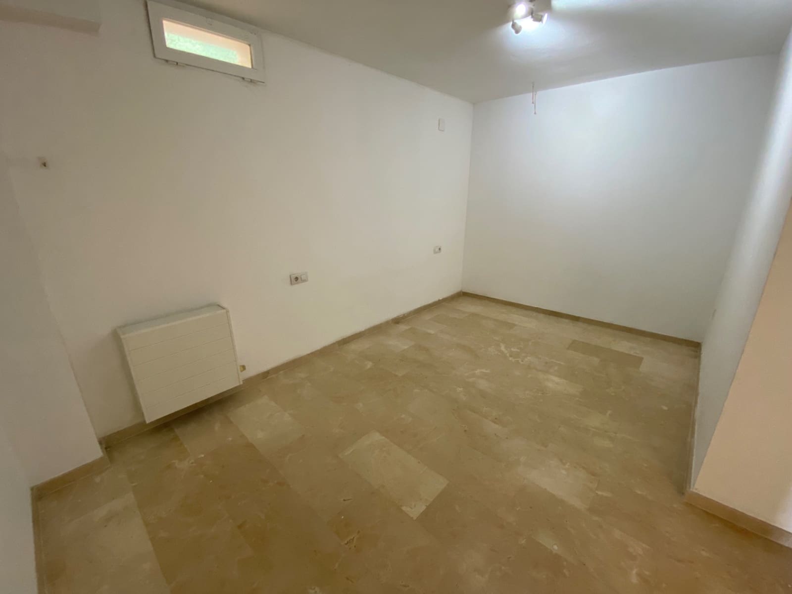 4 bedroom Villa for sale in La Nucia with garage - € 330,000 (Ref: 9133719)