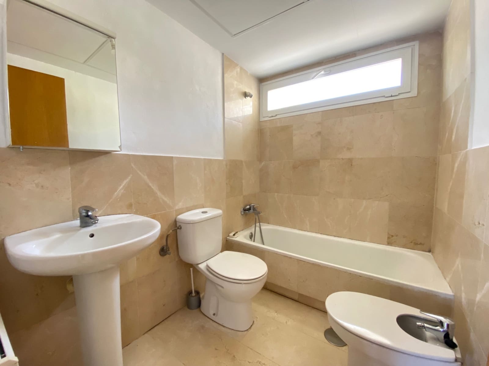 4 bedroom Villa for sale in La Nucia with garage - € 330,000 (Ref: 9133719)