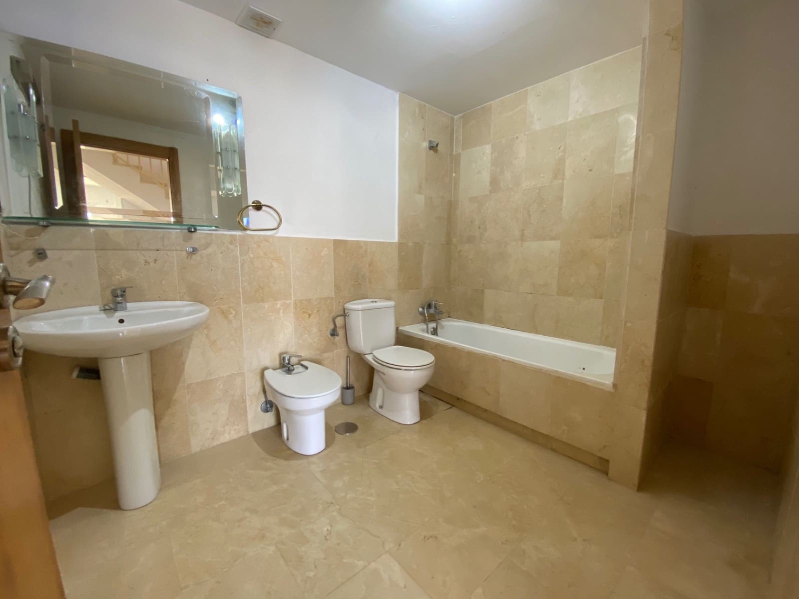 4 bedroom Villa for sale in La Nucia with garage - € 330,000 (Ref: 9133719)