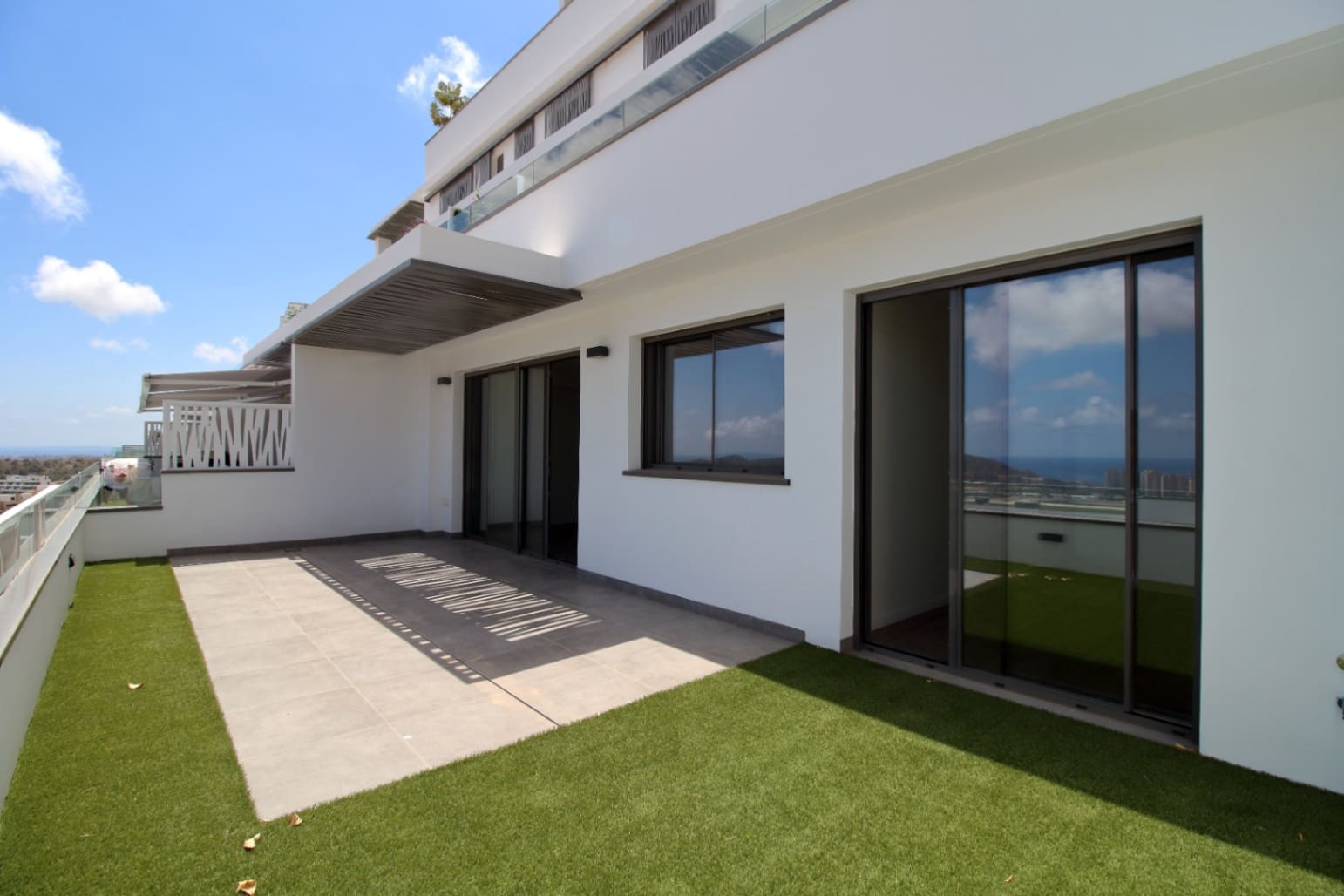 Apartamento de 2 habitaciones en Finestrat en venta con piscina garaje - 419.000 € (Ref: 9160599)