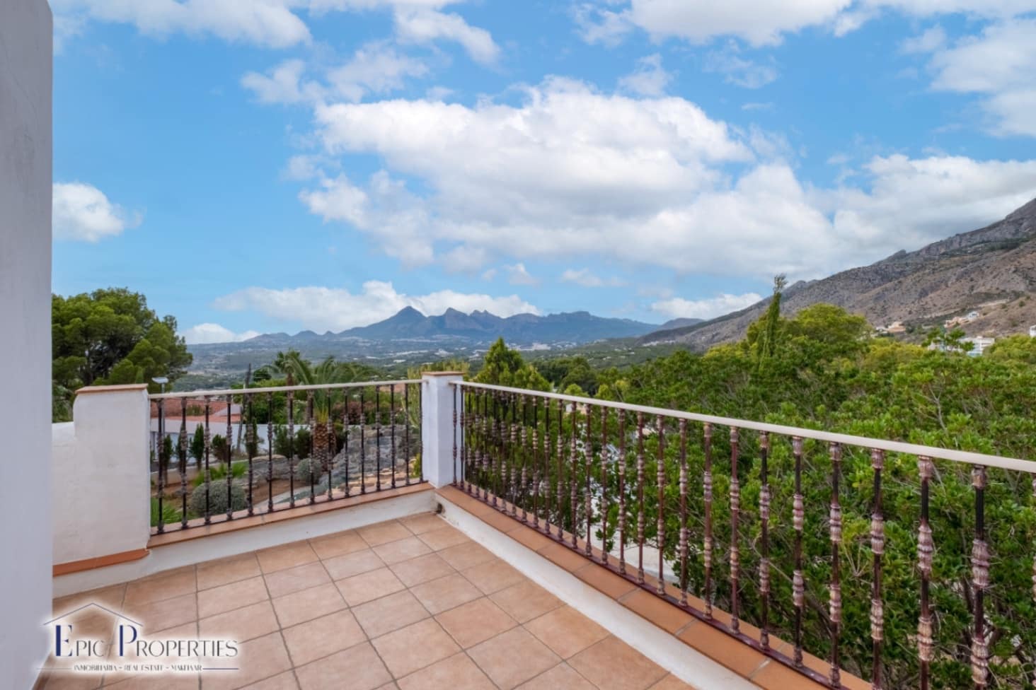 3 soverom Villa til salgs i Altea med svømmebasseng garasje - € 1 600 000 (Ref: 9219212)