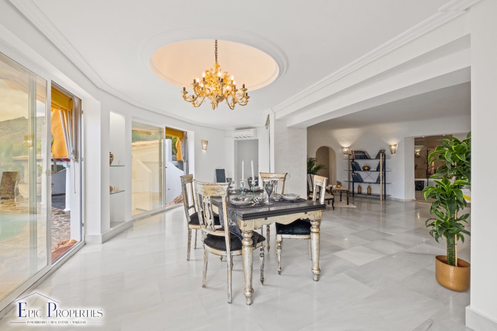 3 soverom Villa til salgs i Altea med svømmebasseng garasje - € 1 600 000 (Ref: 9219212)