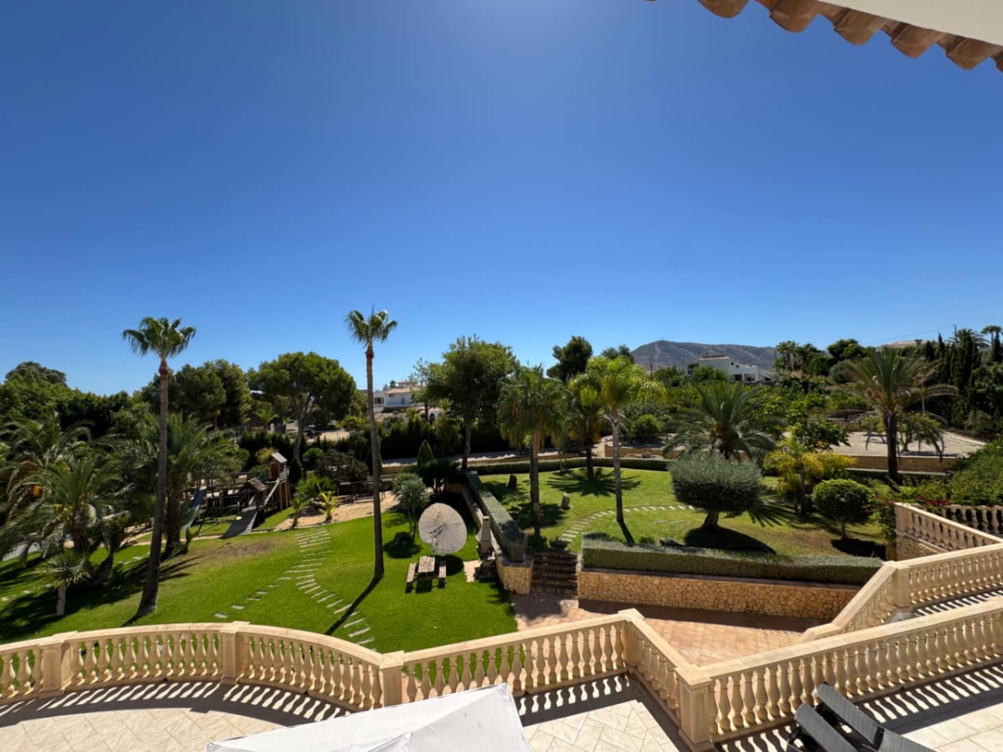 Chalet de 8 habitaciones en Altea en venta con piscina garaje - 2.700.000 € (Ref: 9219213)